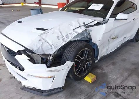 2020 Ford Mustang Ecoboost Premium Fastback z USA, uszkodzony, nr VIN 1FA6P8TH4L5118524